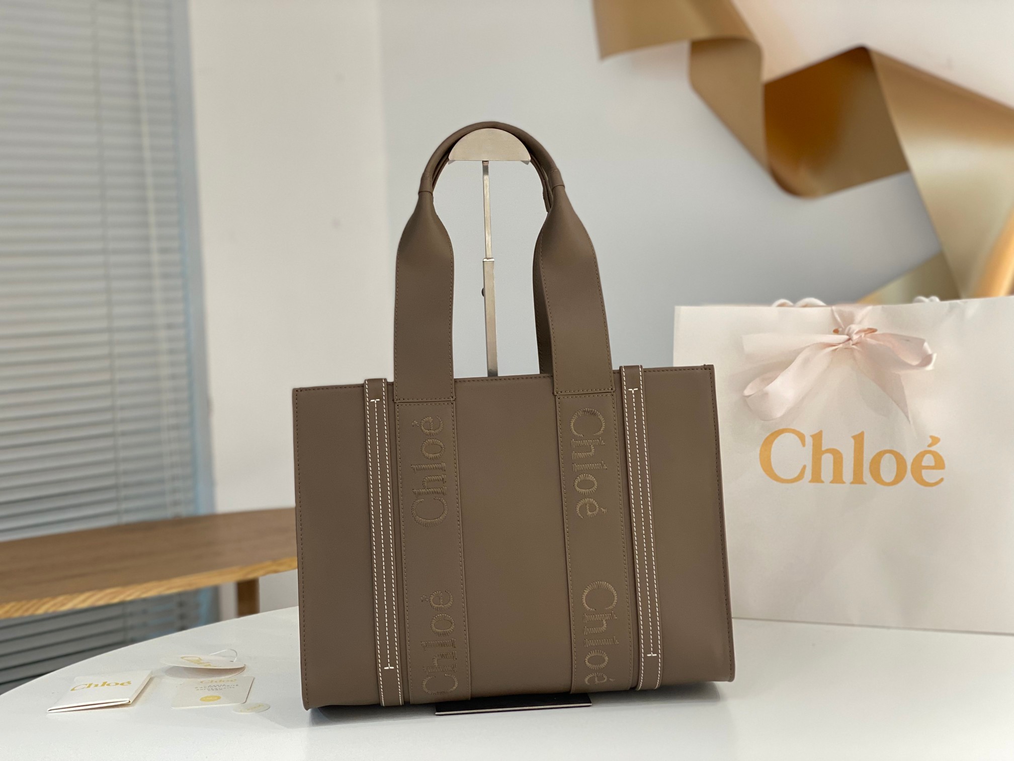 Chloe Medium Woody Tote Bag In Dark Khaki Soft Smooth Calfskin Leather